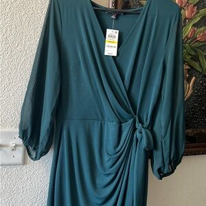 INC International Concepts Green Cocktail Dress with V-Neck and Bishop Sleeves